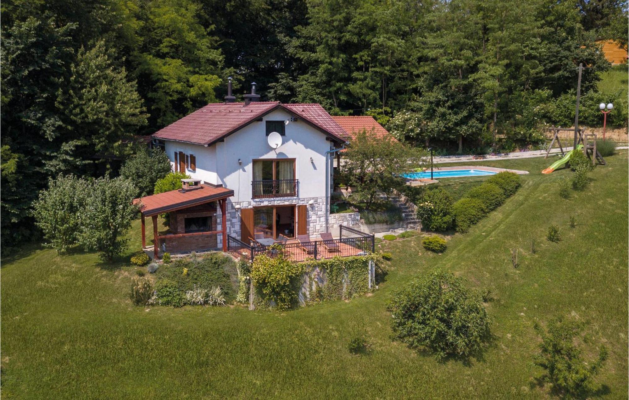 Beautiful Home In Sv,Martin Na Muri With Jacuzzi سفيتي مارتن نا موري المظهر الخارجي الصورة